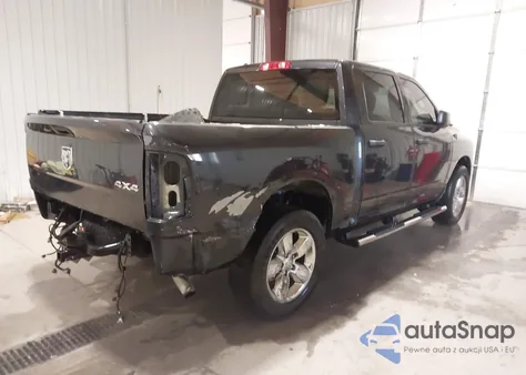 2018 Ram 1500 Express 4X4 5'7 Box z USA, uszkodzony, nr VIN 1C6RR7KG2JS339081